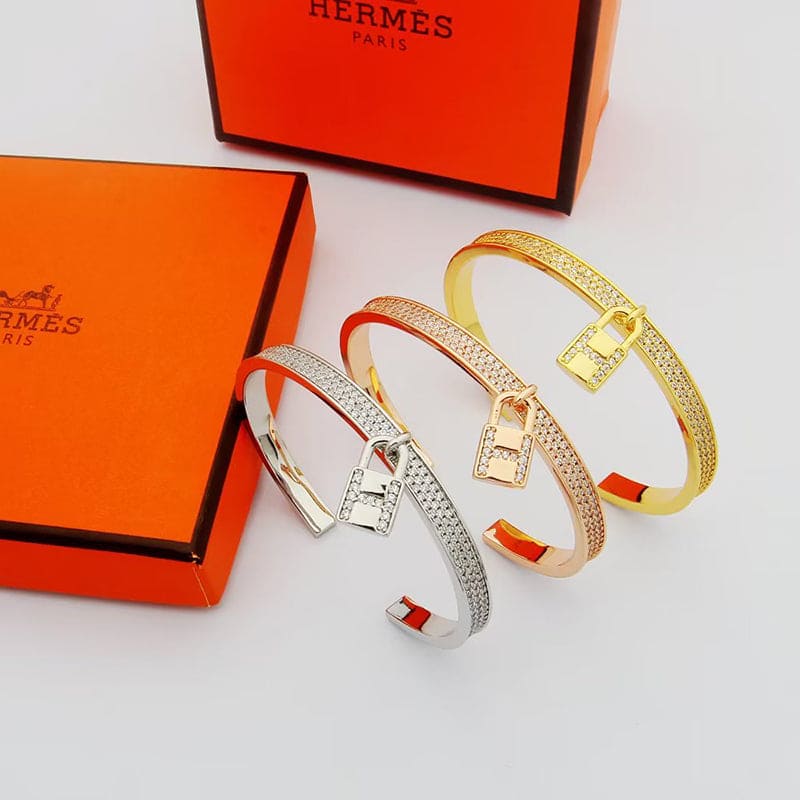 18K Hermes Kelly Clochette Diamond Bracelet