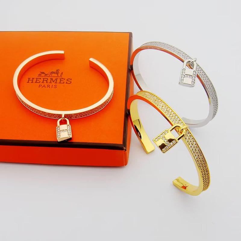 18K Hermes Kelly Clochette Diamond Bracelet