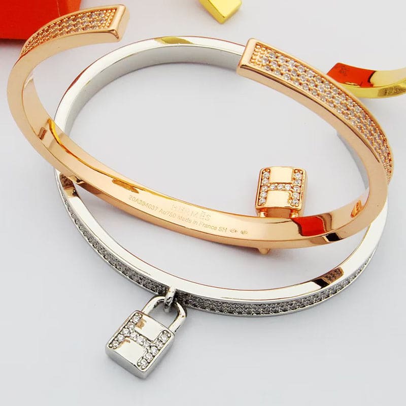 18K Hermes Kelly Clochette Diamond Bracelet