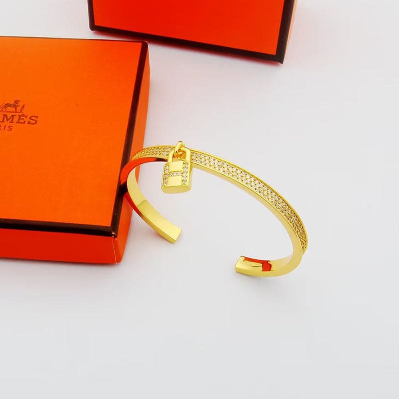 18K Hermes Kelly Clochette Diamond Bracelet