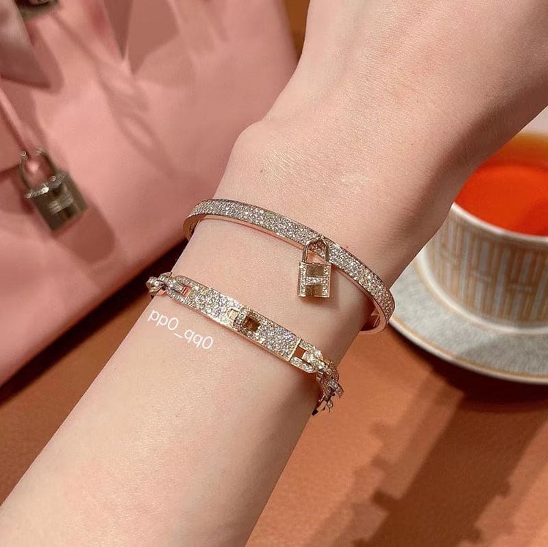 18K Hermes Kelly Clochette Diamond Bracelet