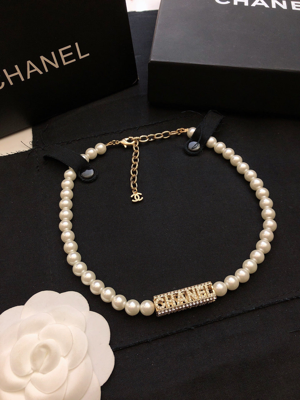 18K Chanel Script Pearls Chain Necklace