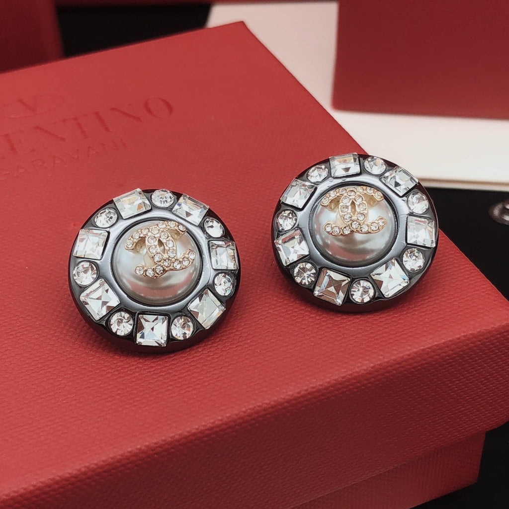 18K Chanel Crystals Black Earrings