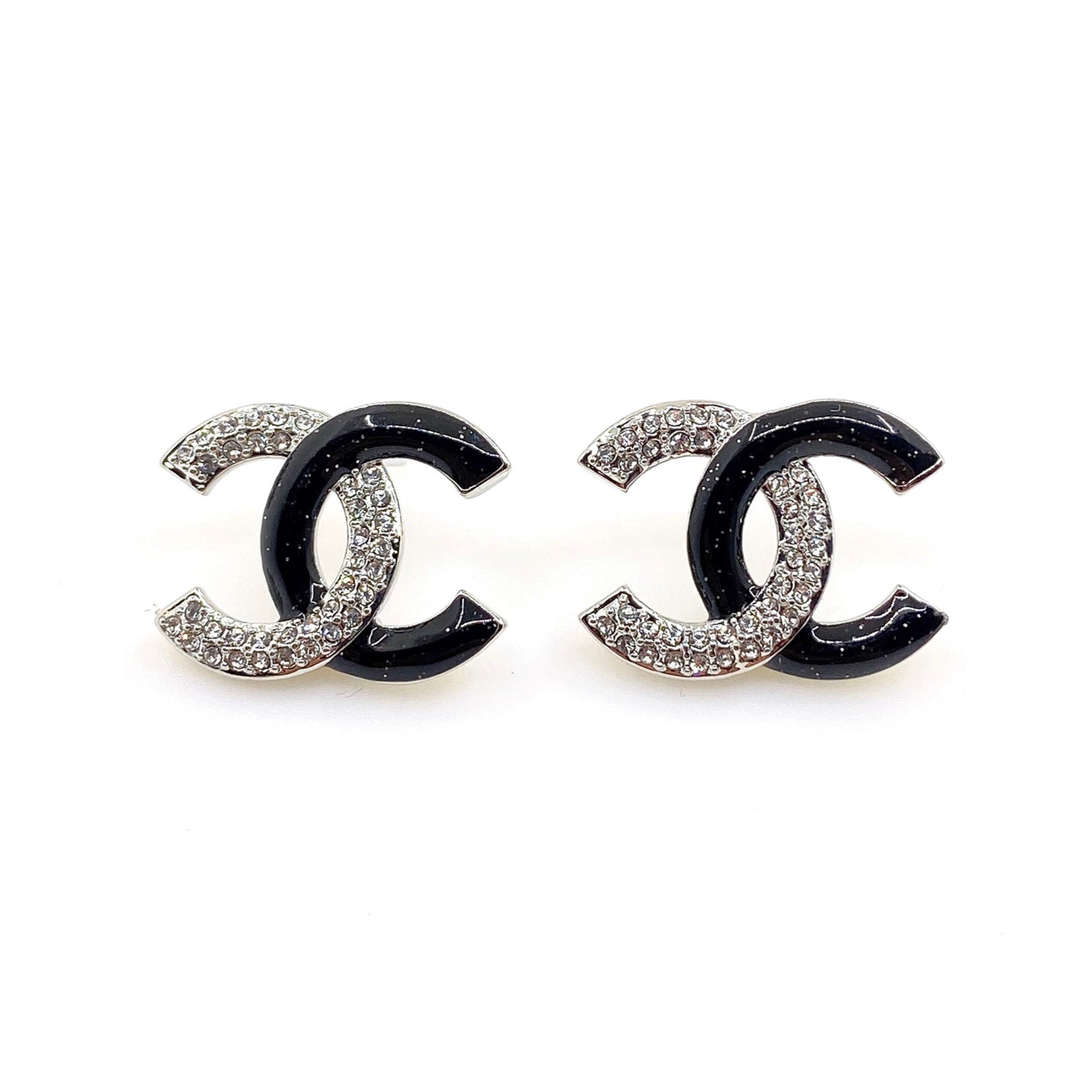 18K Chanel Black Diamonds Earrings