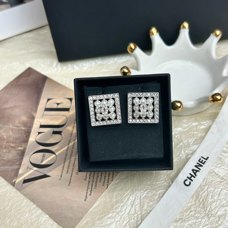 18K Chanel Diamond & Pearl Square Earrings