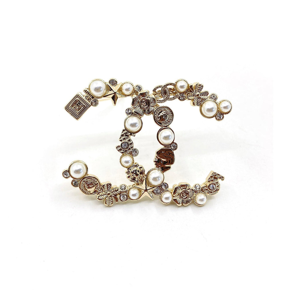 18K Chanel Pearls Brooch