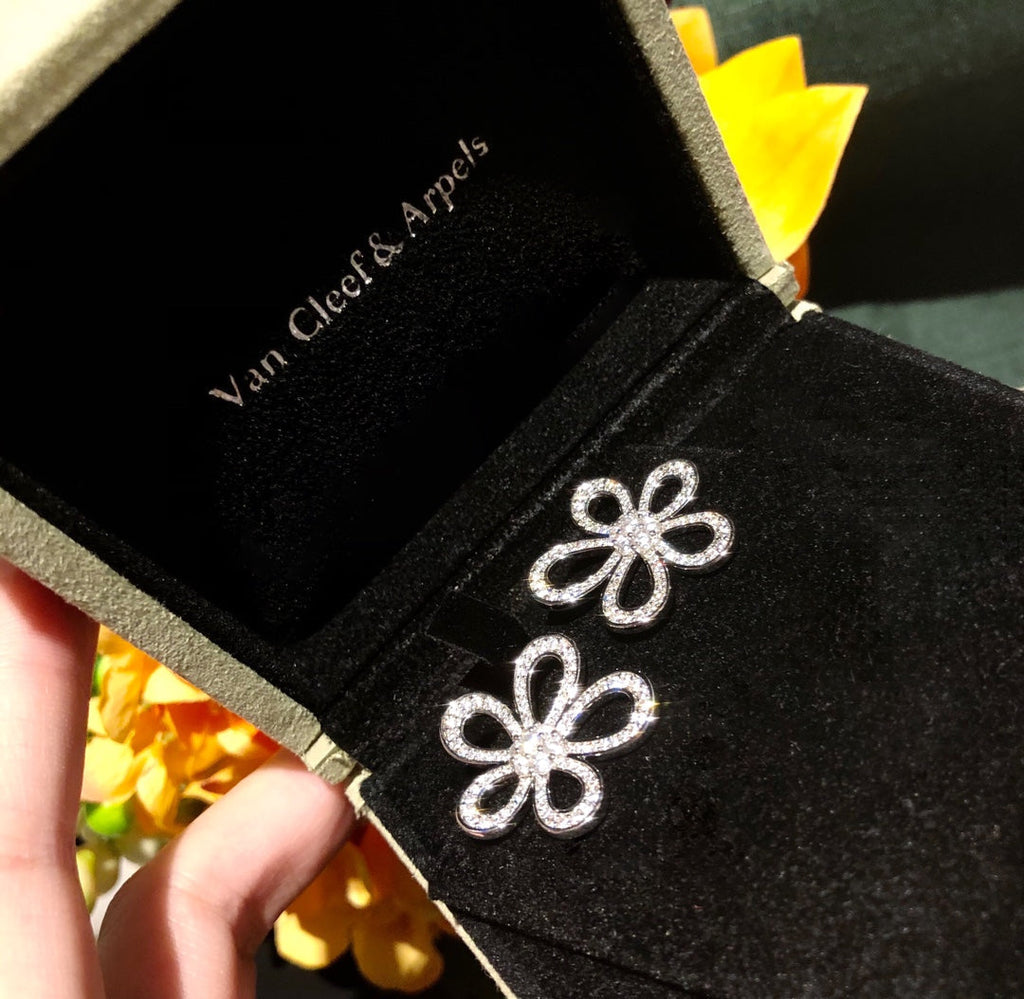 18K Flowerlace Earrings