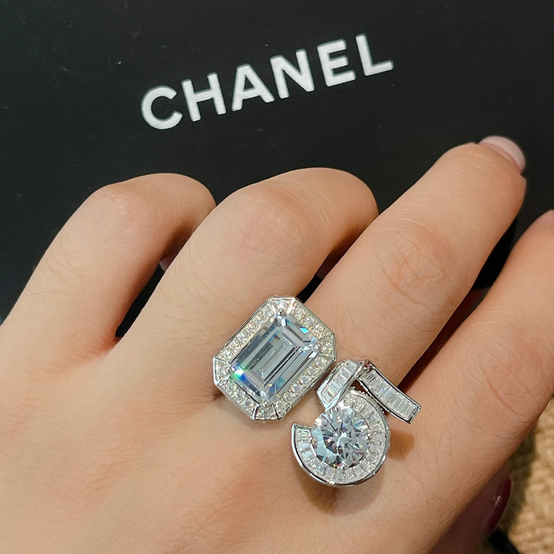 18K Chanel No.5 Diamonds Ring