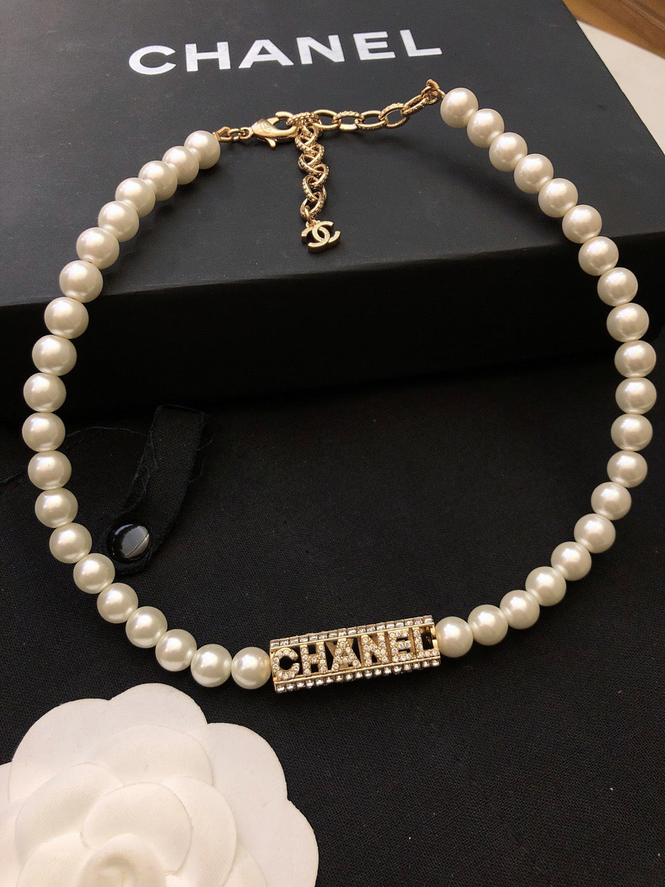 18K Chanel Script Pearls Chain Necklace