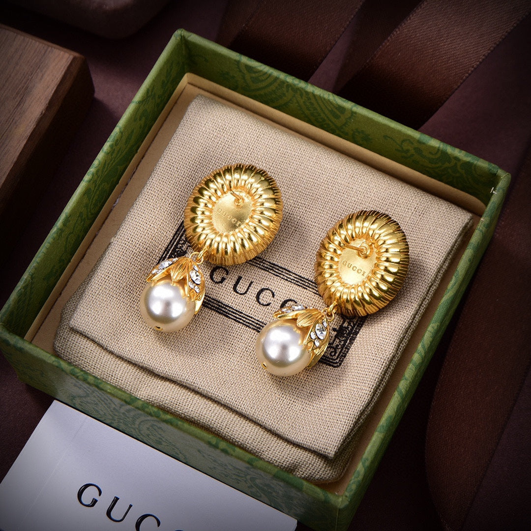 18K Gucci Double Pearl Earrings