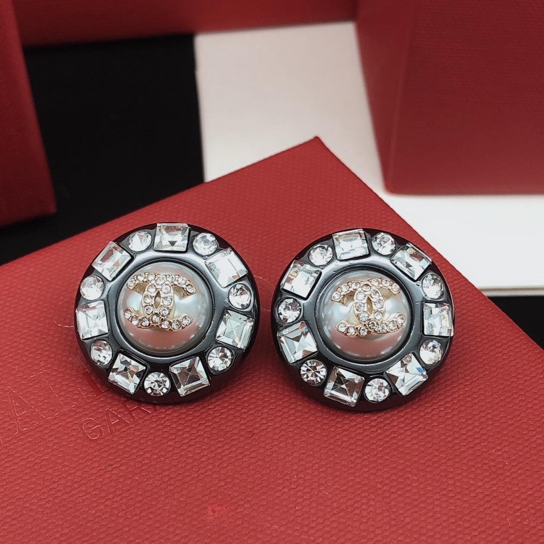 18K Chanel Crystals Black Earrings