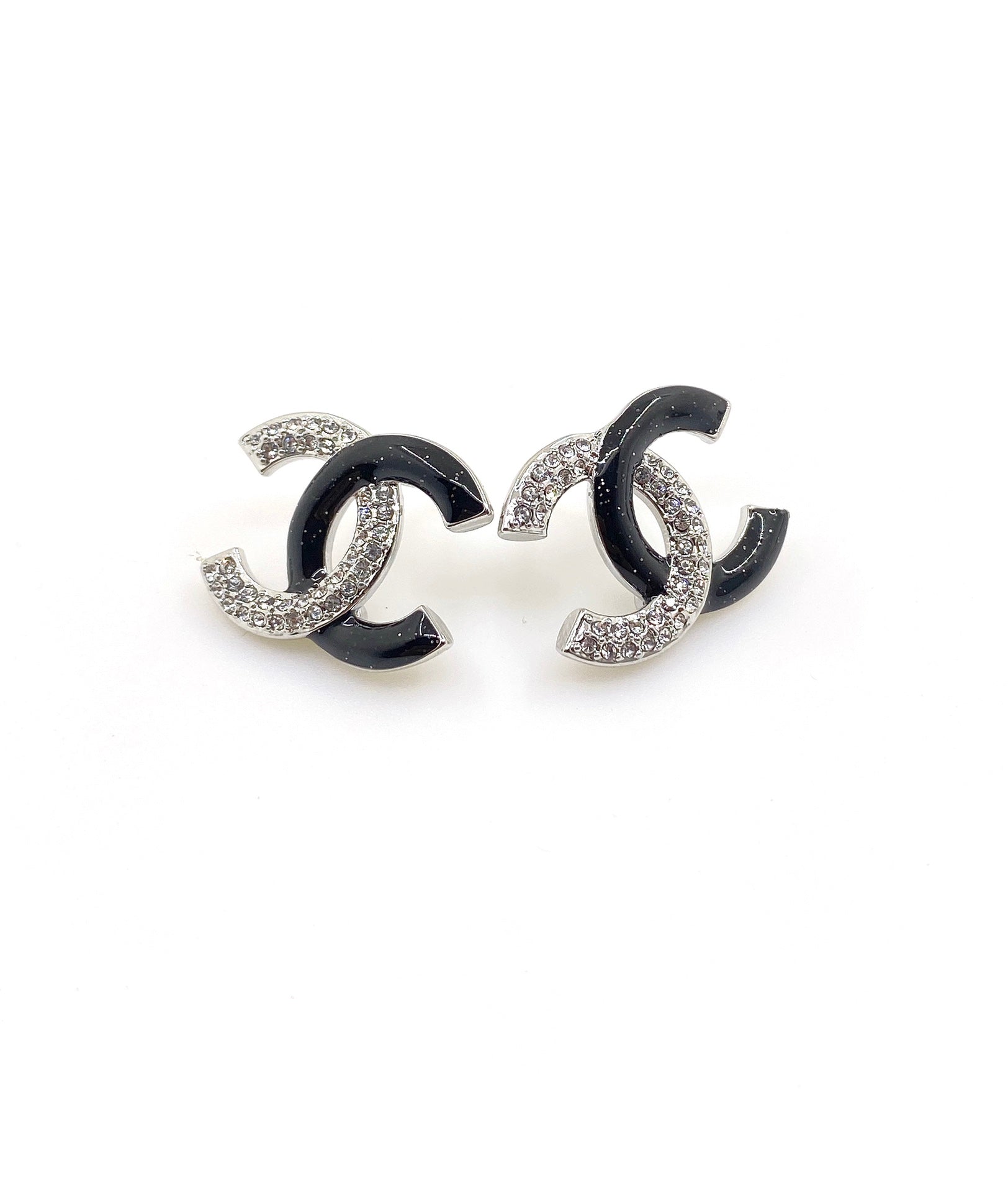 18K Chanel Black Diamonds Earrings