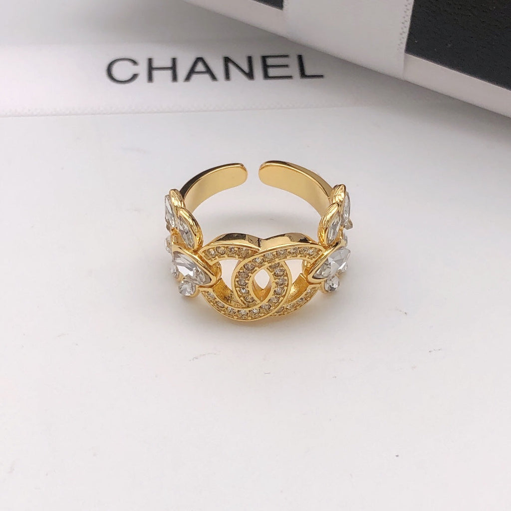 18K Chanel Flower Crystals Ring