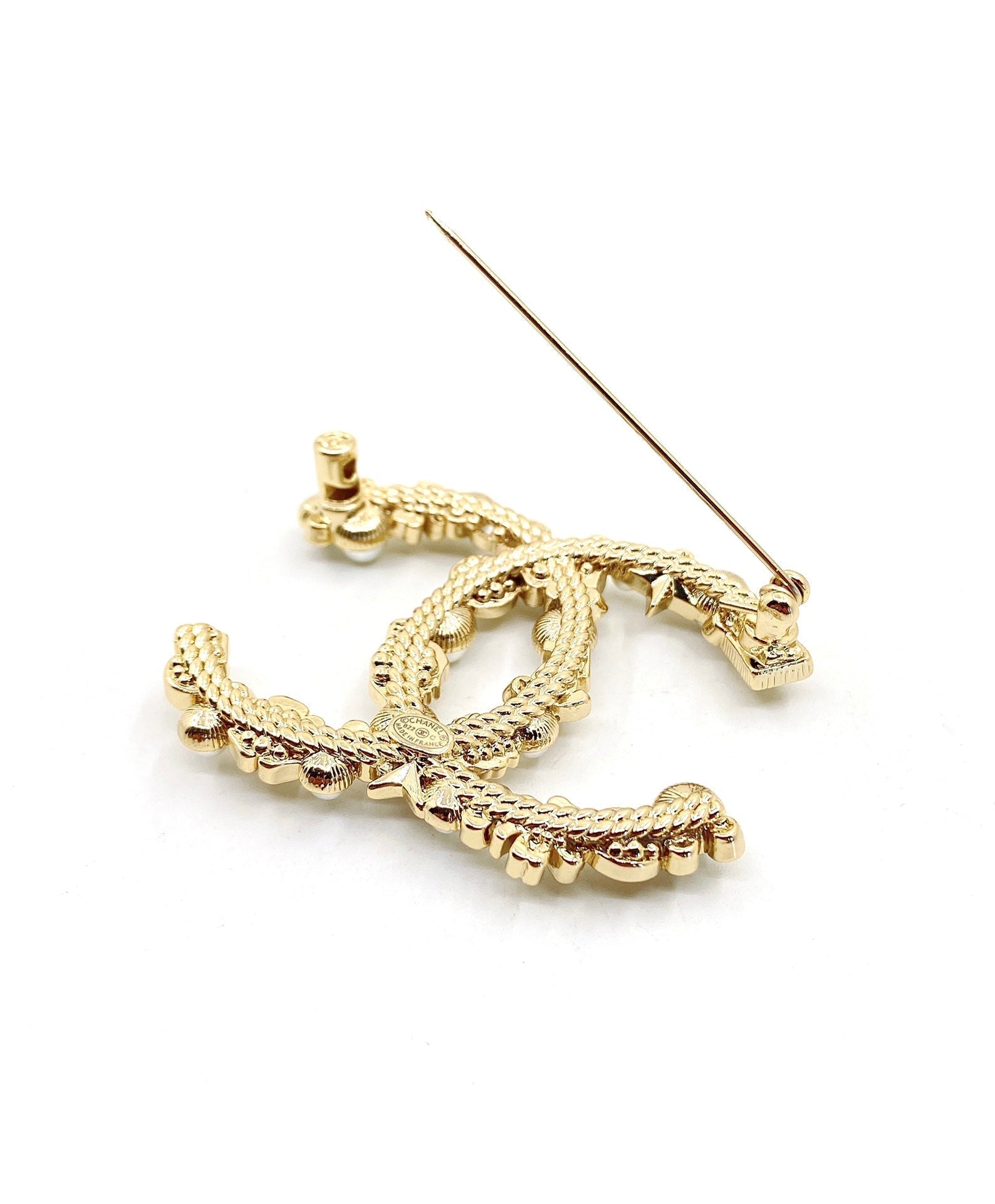 18K Chanel Pearls Brooch