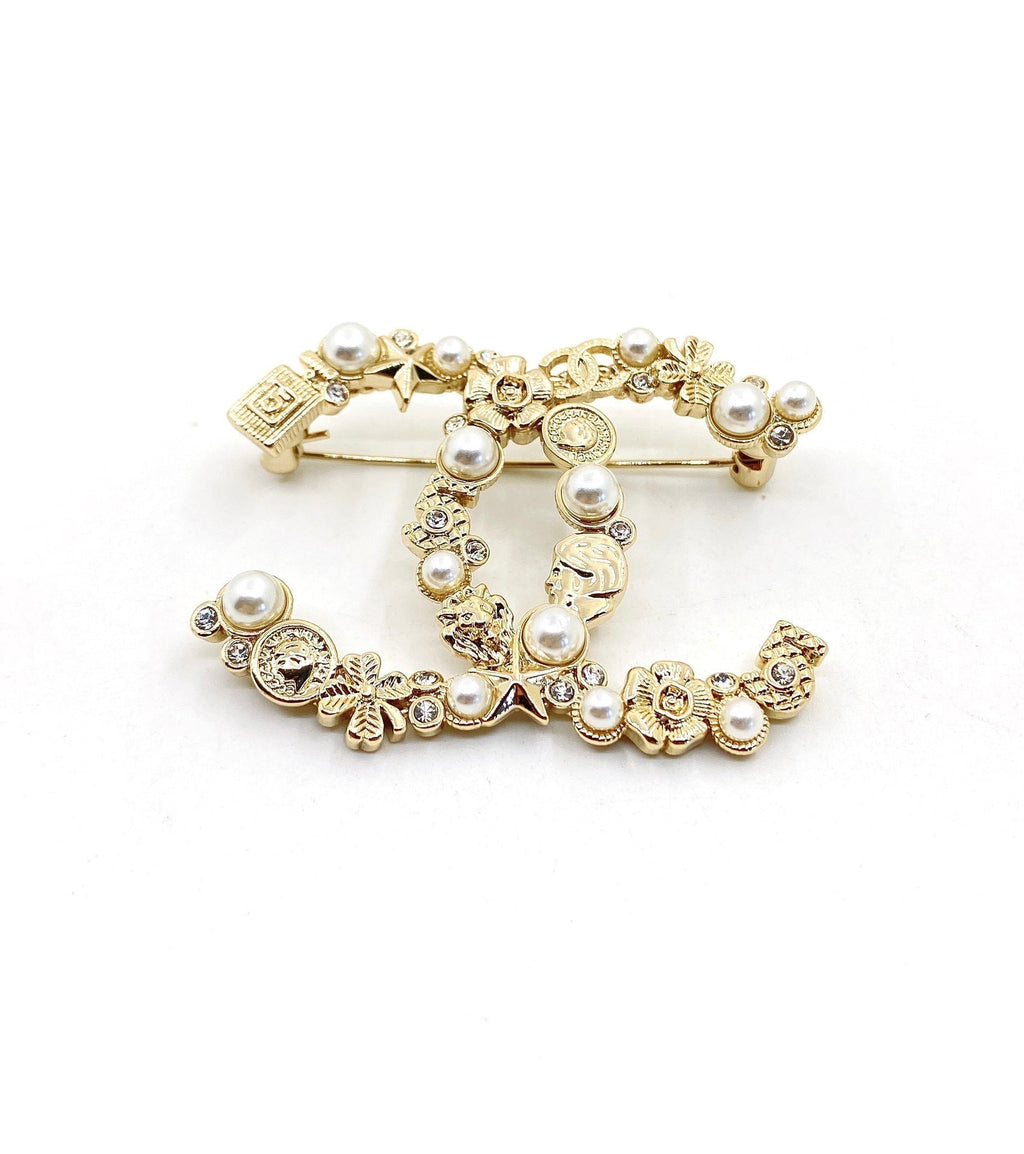 18K Chanel Pearls Brooch