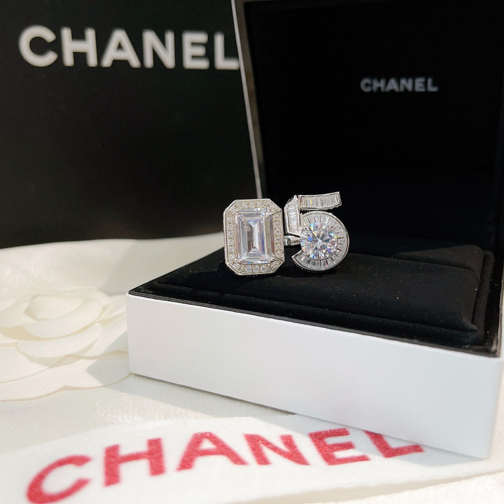 18K Chanel No.5 Diamonds Ring