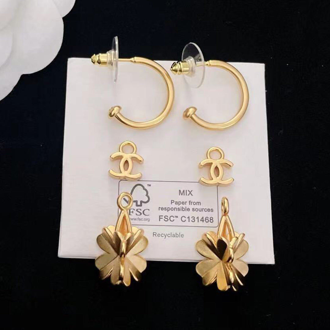 18K Chanel Flowers Earrings