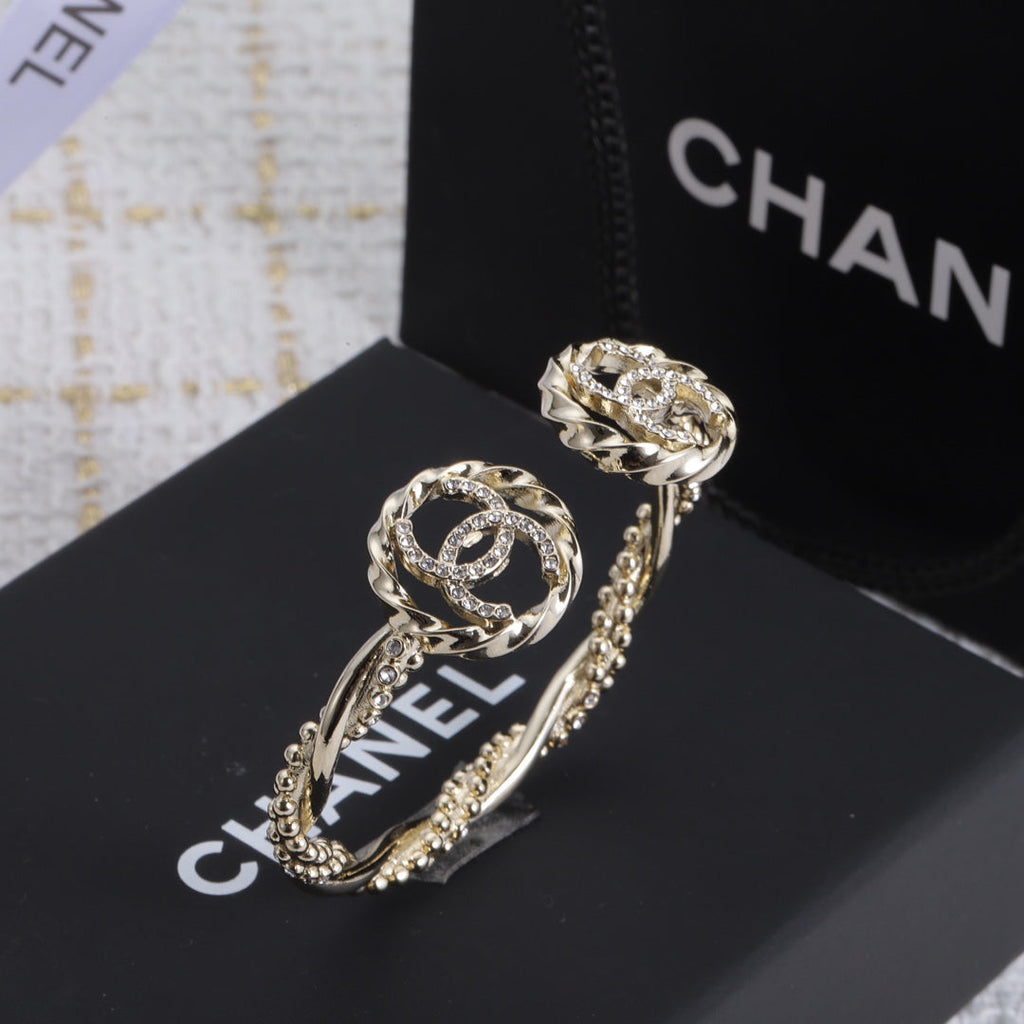 18K Chanel Double Open Bracelet