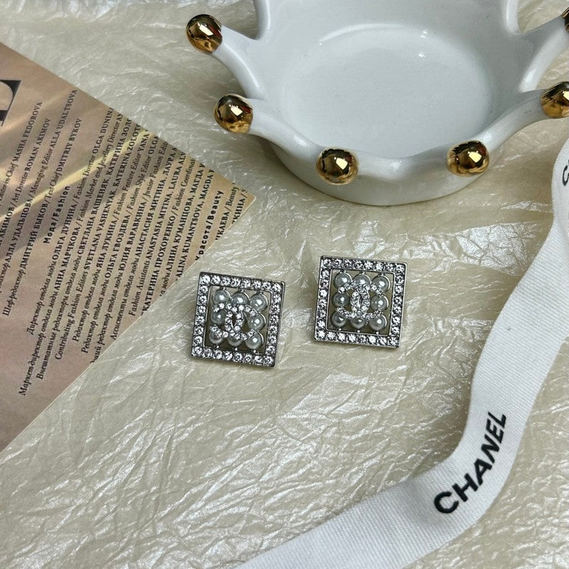 18K Chanel Diamond & Pearl Square Earrings