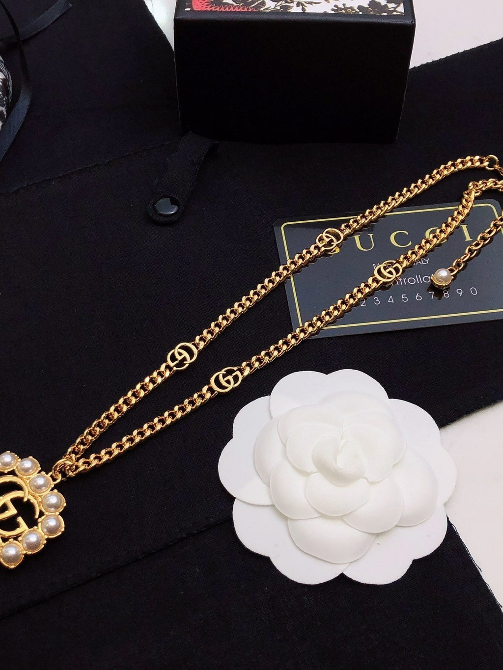 18K Gucci Double Pearl Double Gucci Necklace