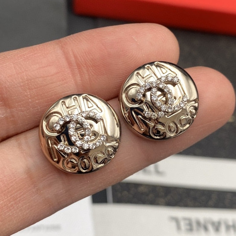 18K Chanel Circle Diamond Earrings