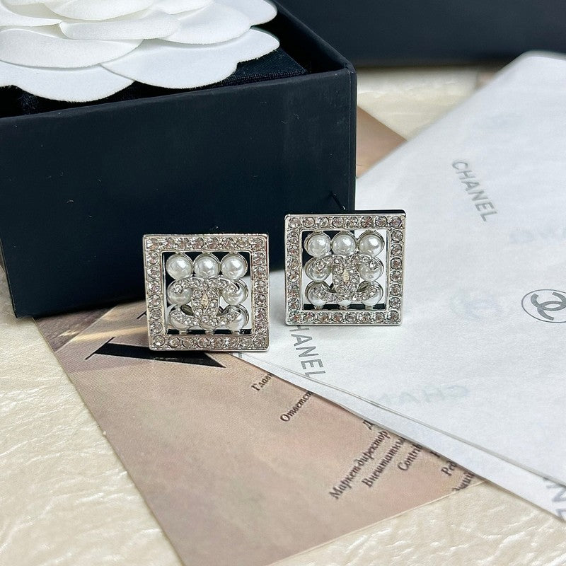 18K Chanel Diamond & Pearl Square Earrings